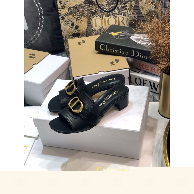 ch**an D*or slippers